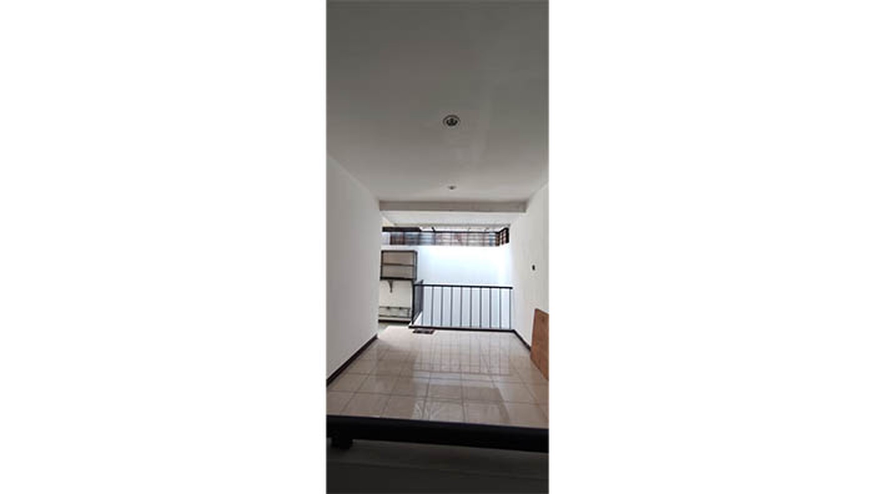 Rumah Janur Kuning, Kelapa Gading