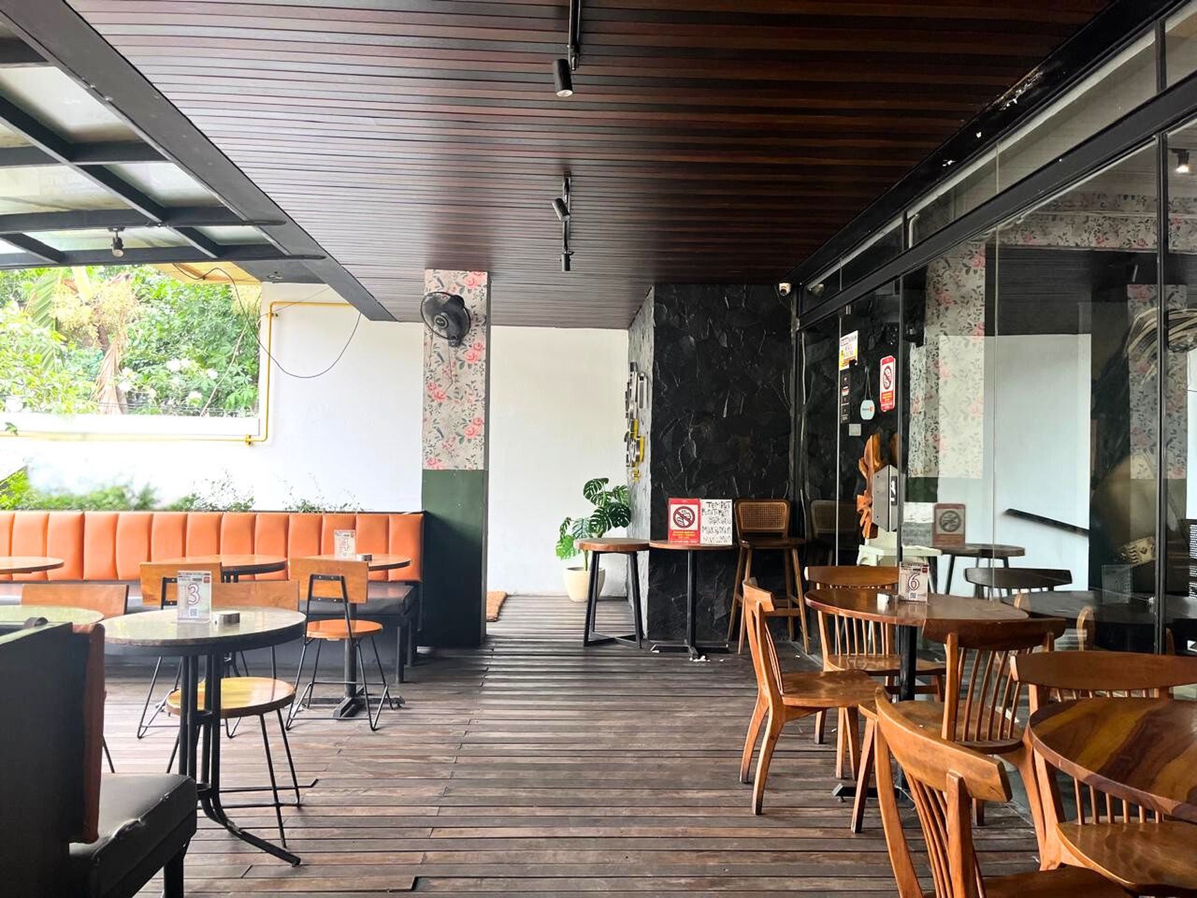Commercial Building Dekat Dengan Pusat Kuliner di Tebet - Jaksel