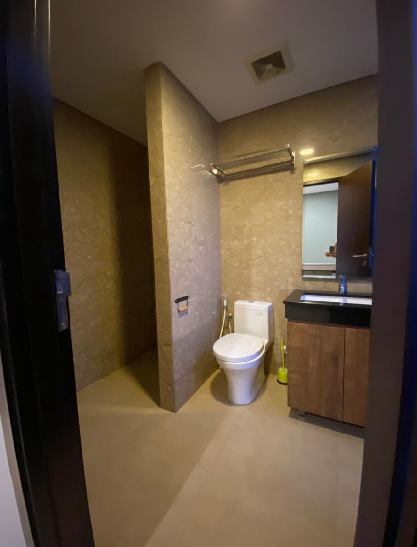 2+1 Bedrooms L'Avenue Pancoran