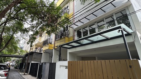 2 Ruko Gandeng Dijual , Gambir, Jakarta Pusat