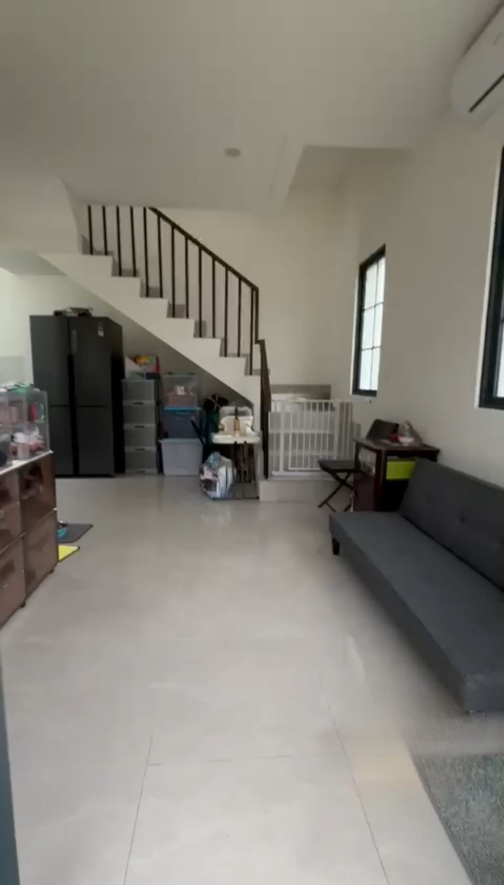 Rumah 2 Lantai Siap Huni Semi Furnished dengan Hunian Nyaman dan Asri @Ciputat