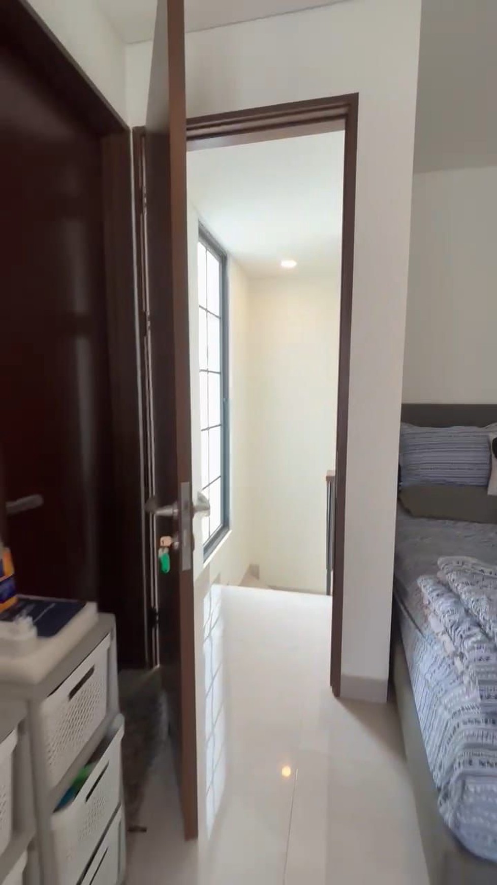 Rumah 2 Lantai Siap Huni Semi Furnished dengan Hunian Nyaman dan Asri @Ciputat