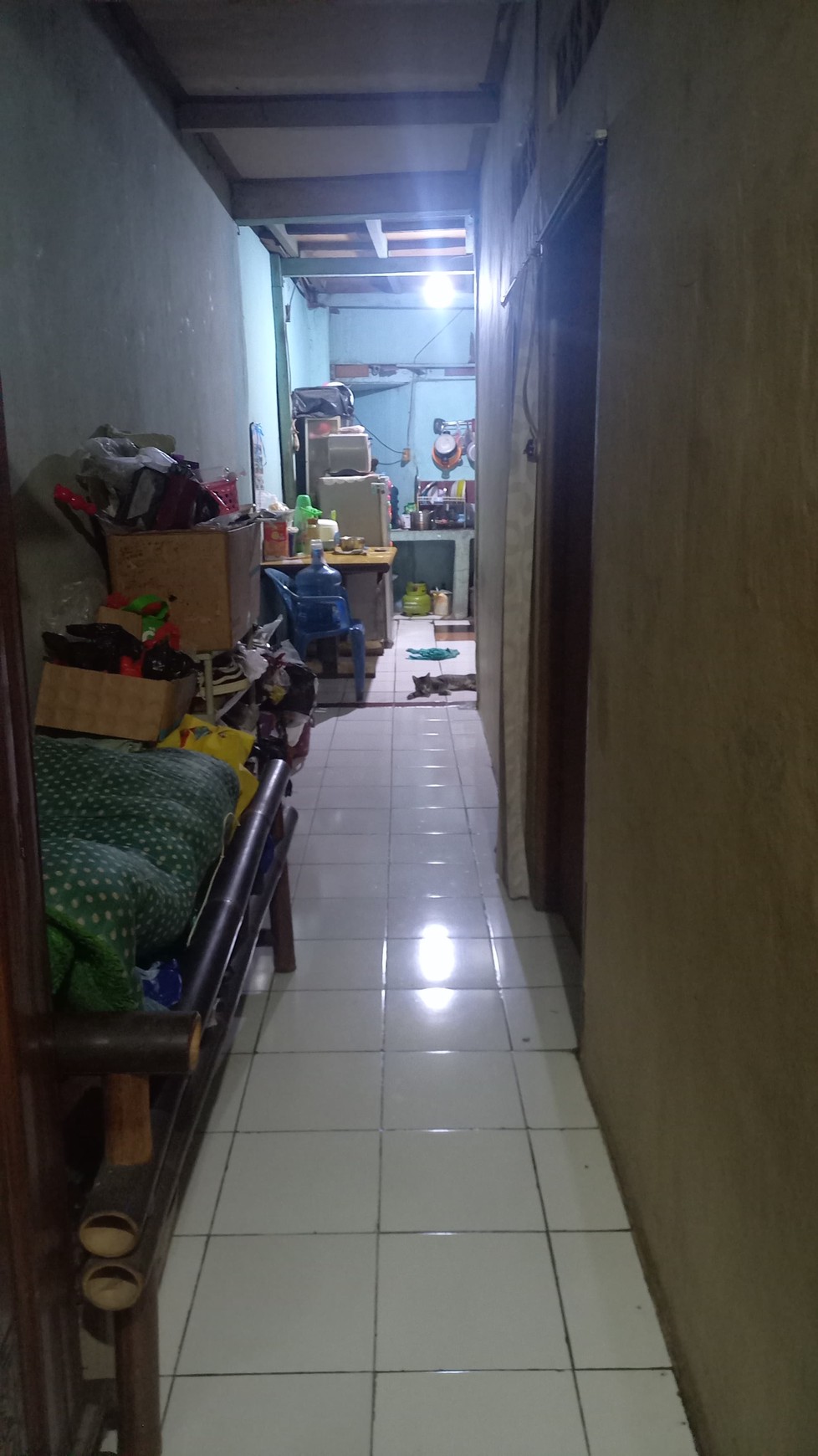 Rumah 2 Lantai hunian dan kost2an lokasi dekat dg jl RC Veteran Raya...
