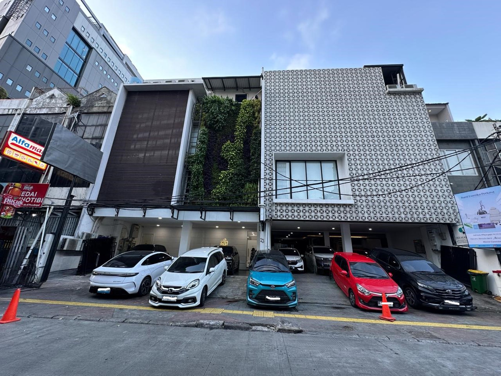 Dijual 2 Ruko Gandeng Jl Kendal - Menteng - Jakpus