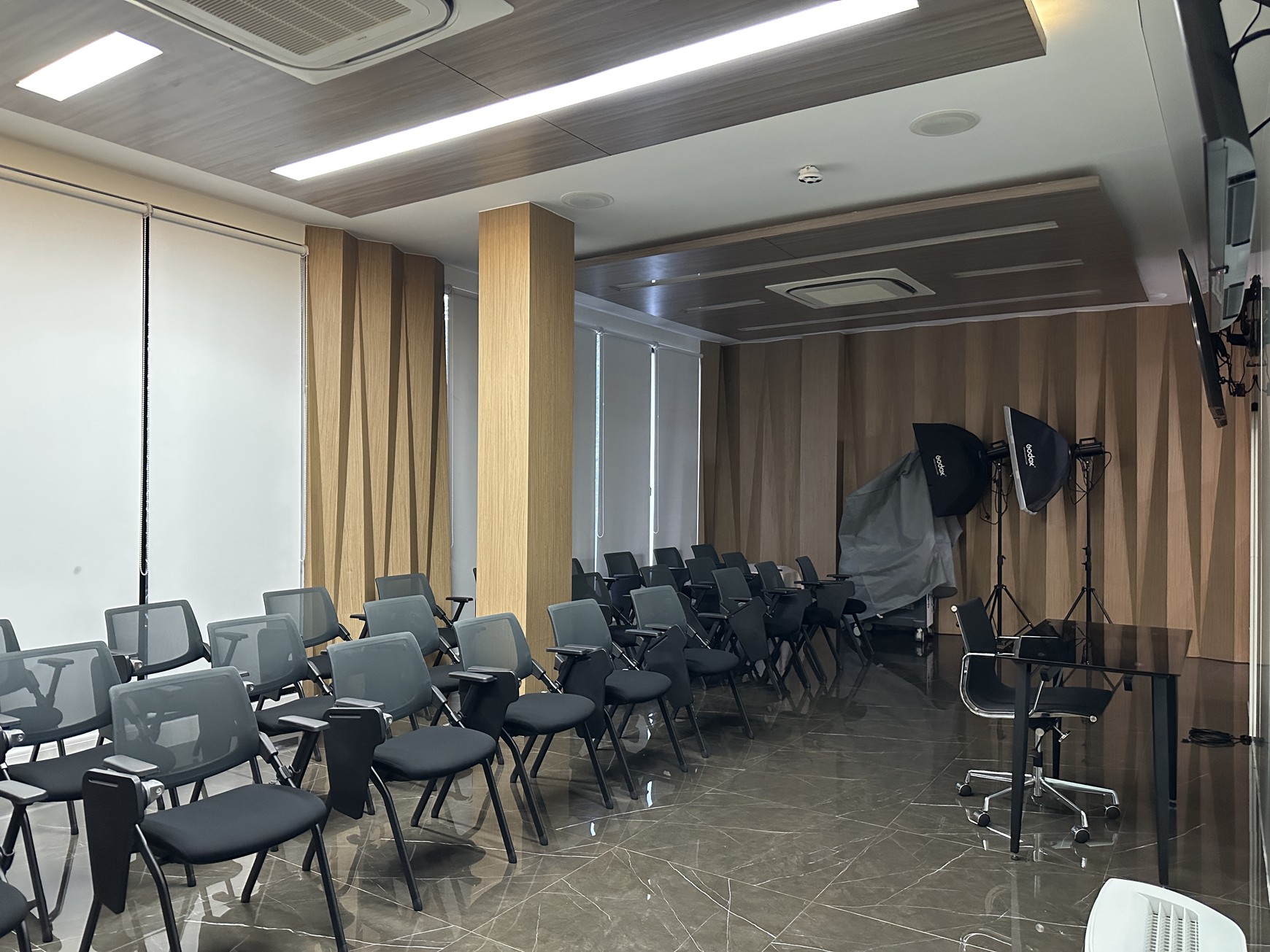 Dijual 2 Ruko Gandeng Jl Kendal - Menteng - Jakpus