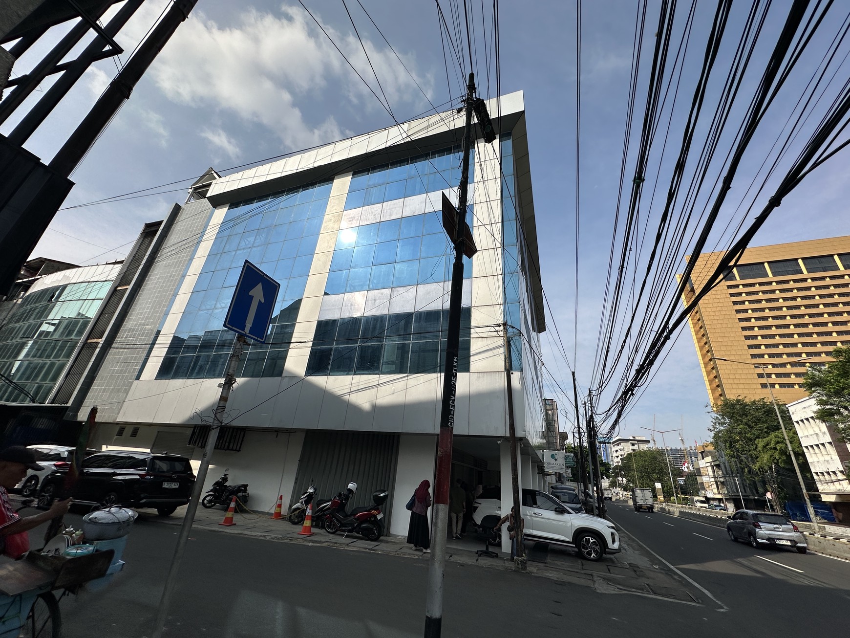 Dijual Gedung Ruko 5 Lantai Hook Strategis Dekat Monas