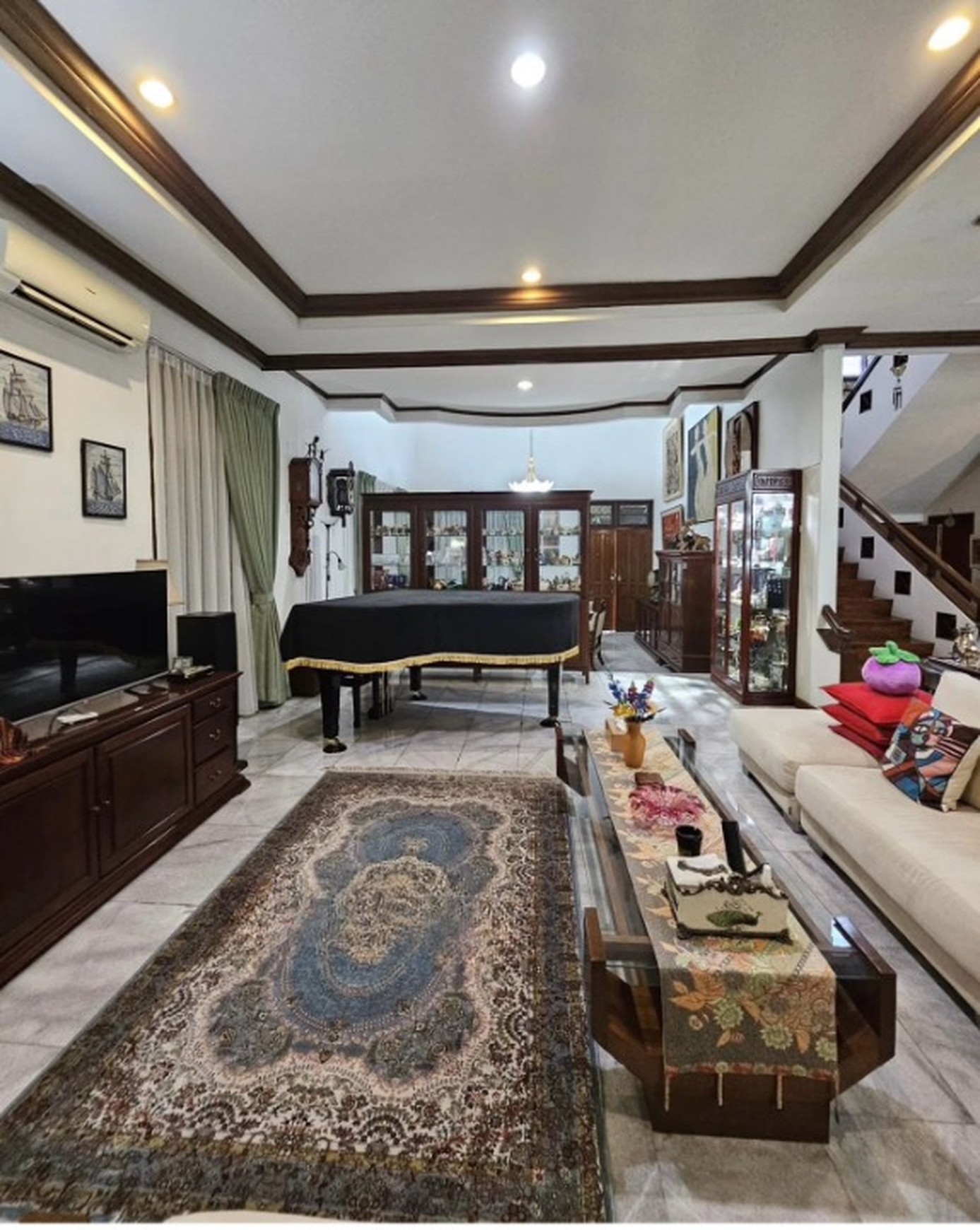 Rumah Hitung Tanah Area Cipete