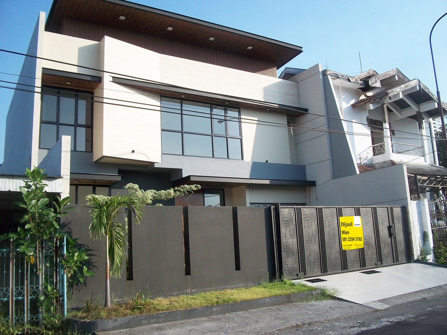 Rumah Baru Gress di Kertajaya Indah Timur Surabaya Timur, Minimalis, 2 Lantai, Siap Huni