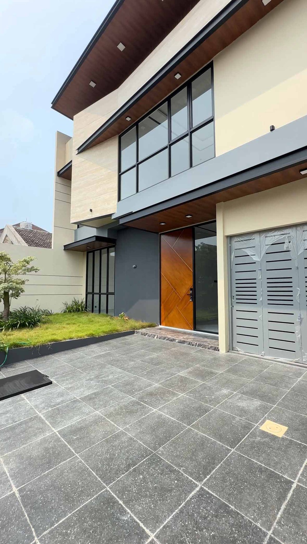 Rumah Baru Gress di Kertajaya Indah Timur Surabaya Timur, Minimalis, 2 Lantai, Siap Huni