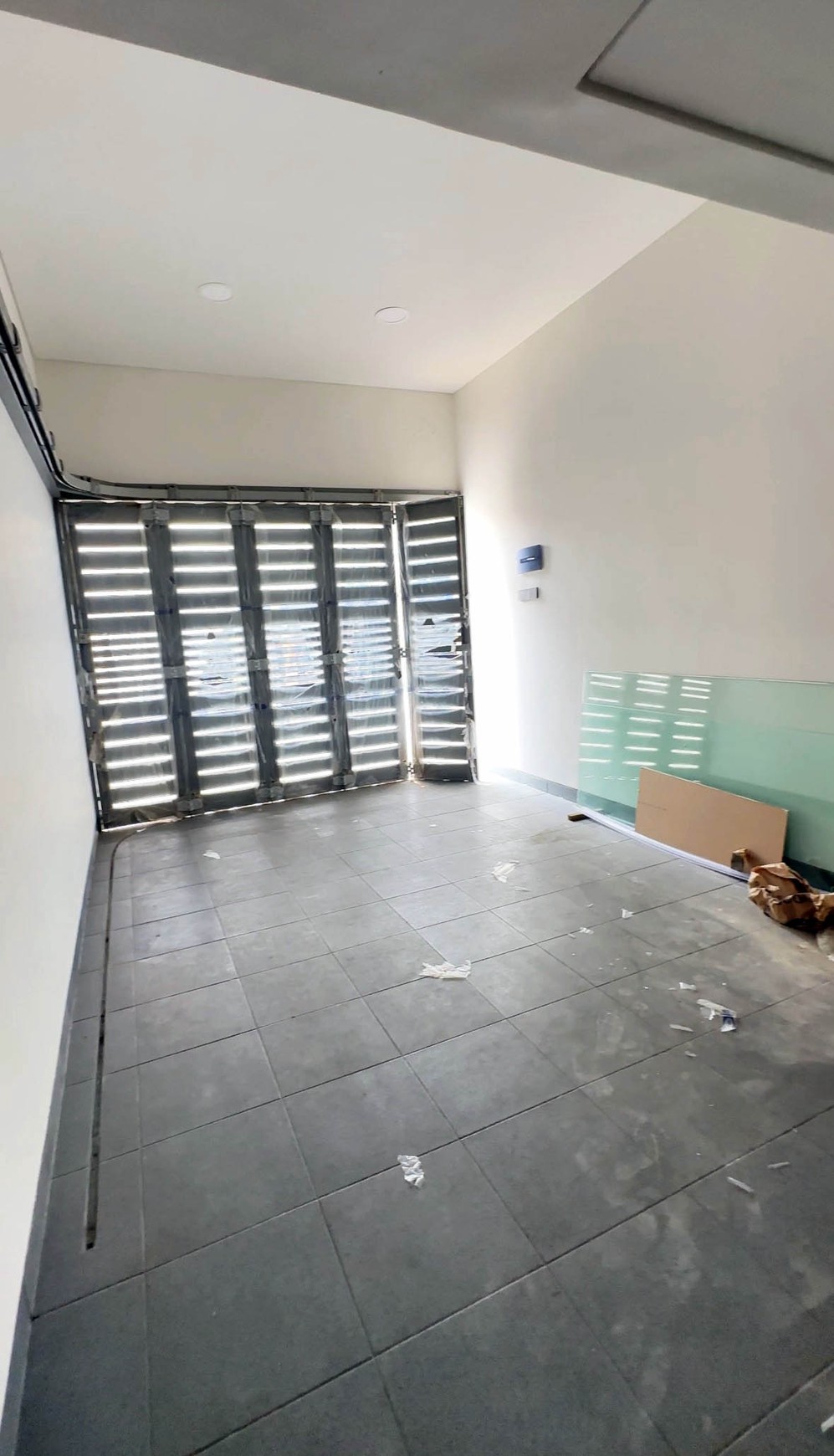 Rumah Baru Gress di Kertajaya Indah Timur Surabaya Timur, Minimalis, 2 Lantai, Siap Huni