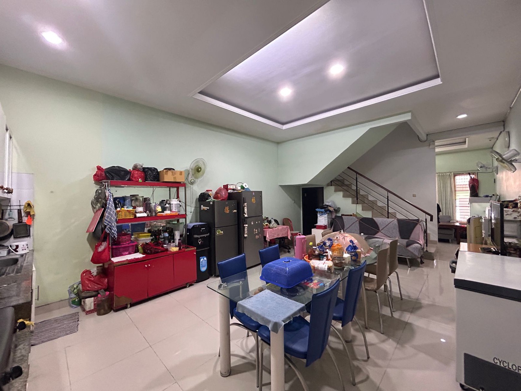 Dijual Rumah 3 Lantai di Tomang Hero Jakarta Barat