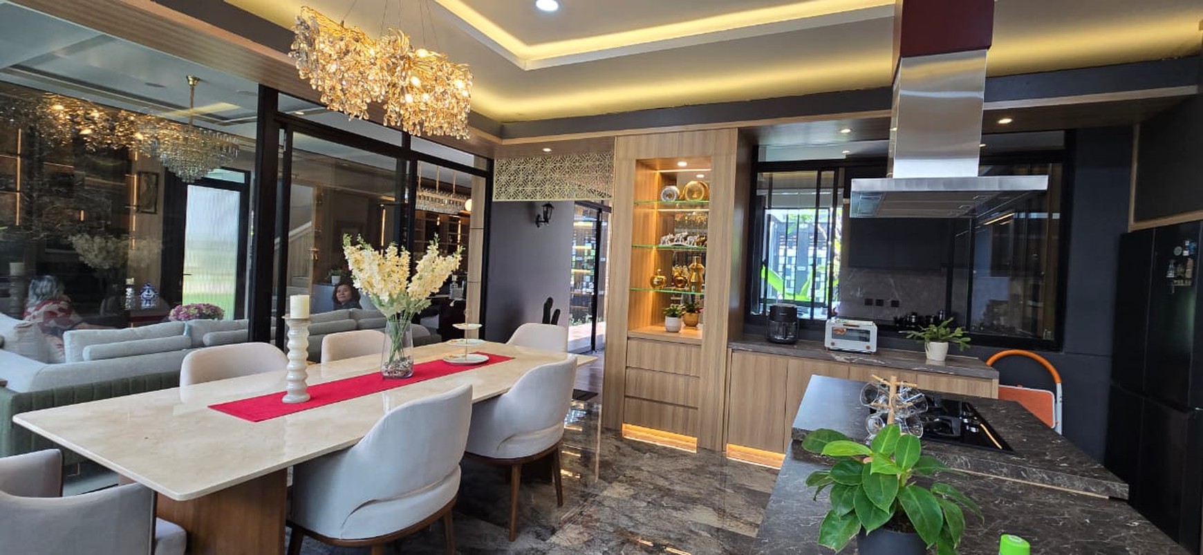 Rumah Lux View Danau di Tatar Spatirasmi Kota Baru Parahyangan