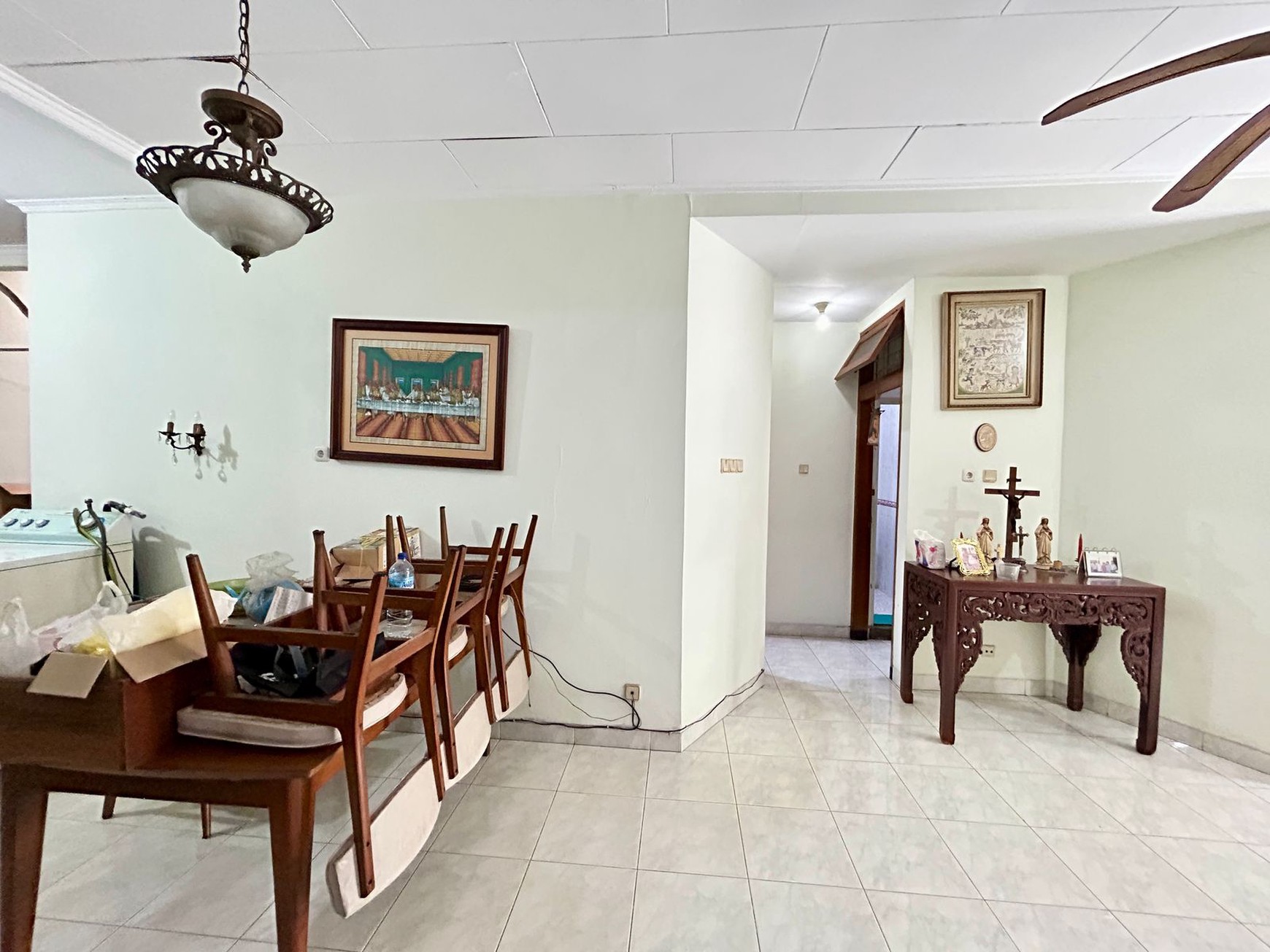 Dijual Rumah 2 Lantai di Tomang Hero Jakarta Barat