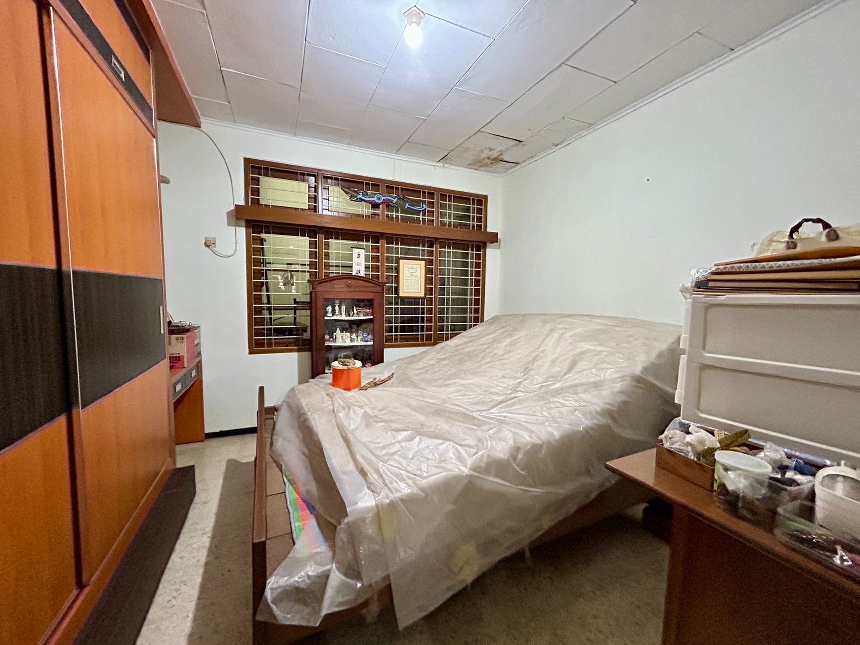 Dijual Rumah 2 Lantai di Tomang Hero Jakarta Barat