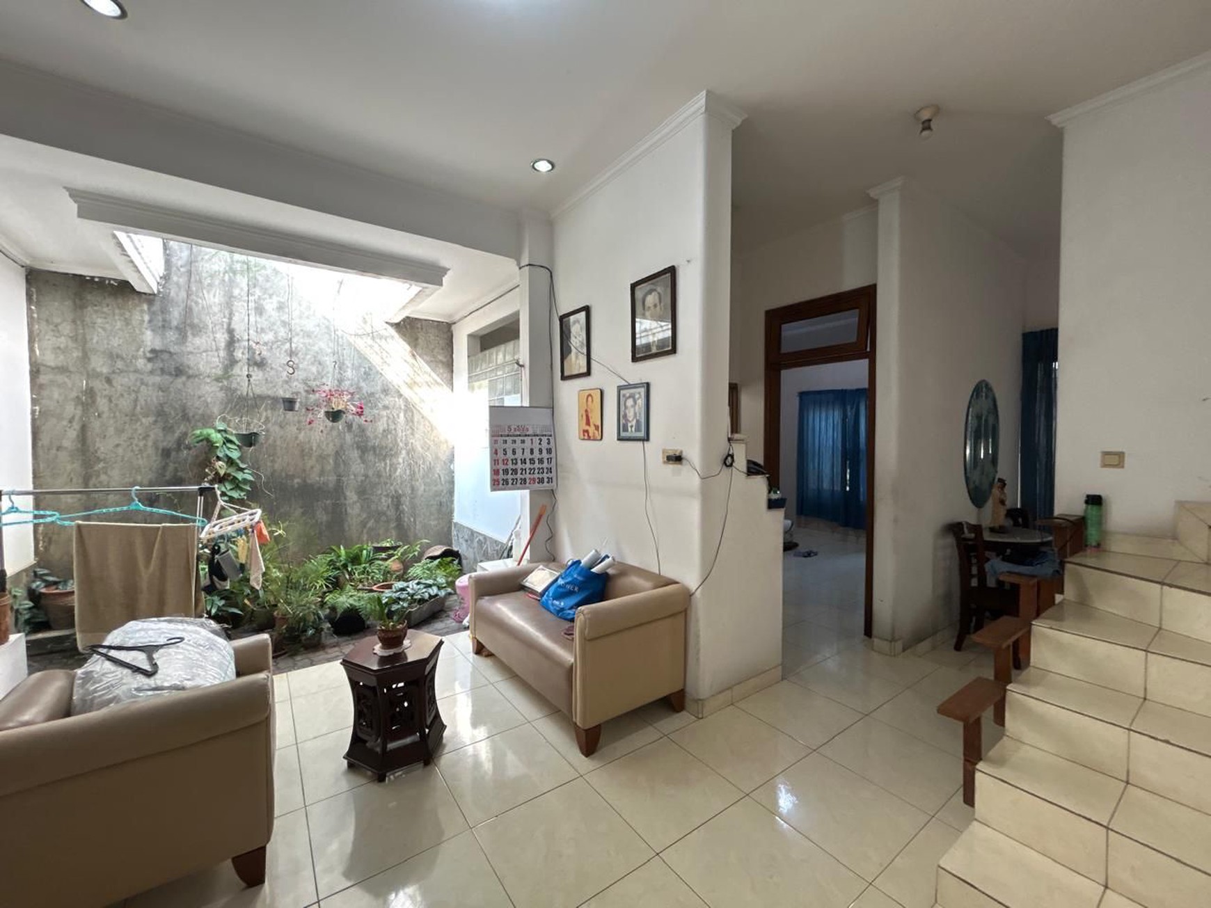 Dijual Rumah 2 Lantai di Tomang Hero Jakarta Barat