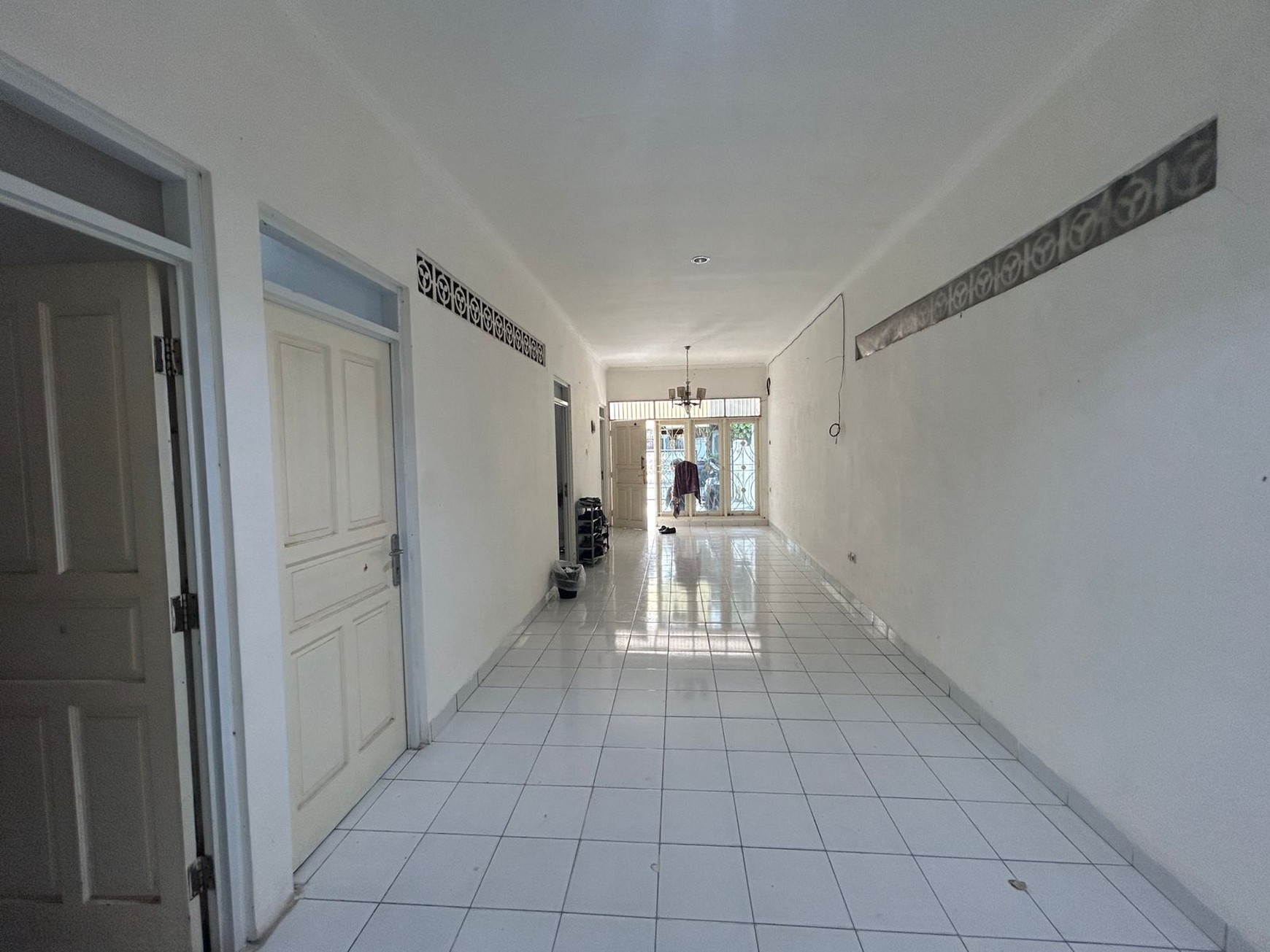 Dijual Rumah Hitung Tanah di Tomang Tinggi Jakarta Barat
