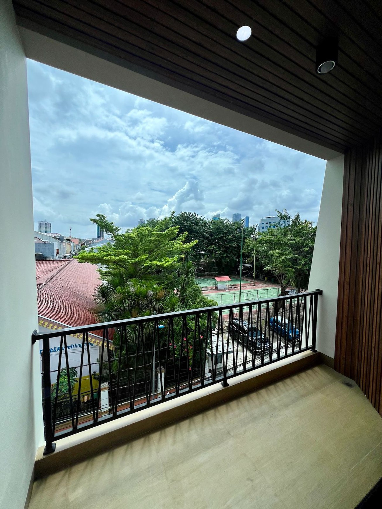 Dijual Rumah Siap Huni 3 Lantai di Jatipulo Tomang Jakarta Barat