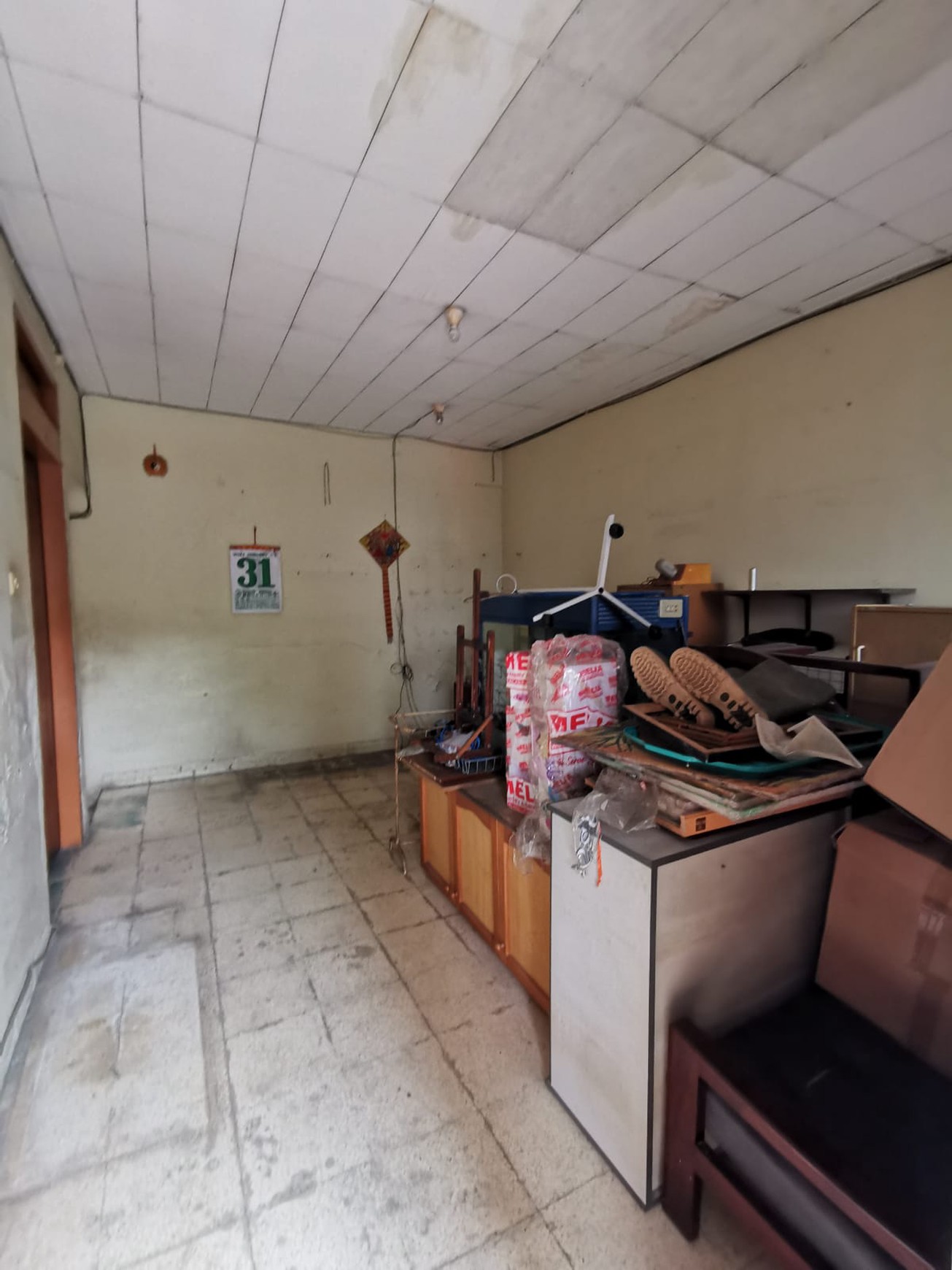 Dijual Rumah Tua HItung Tanah di Krukut Taman Sari