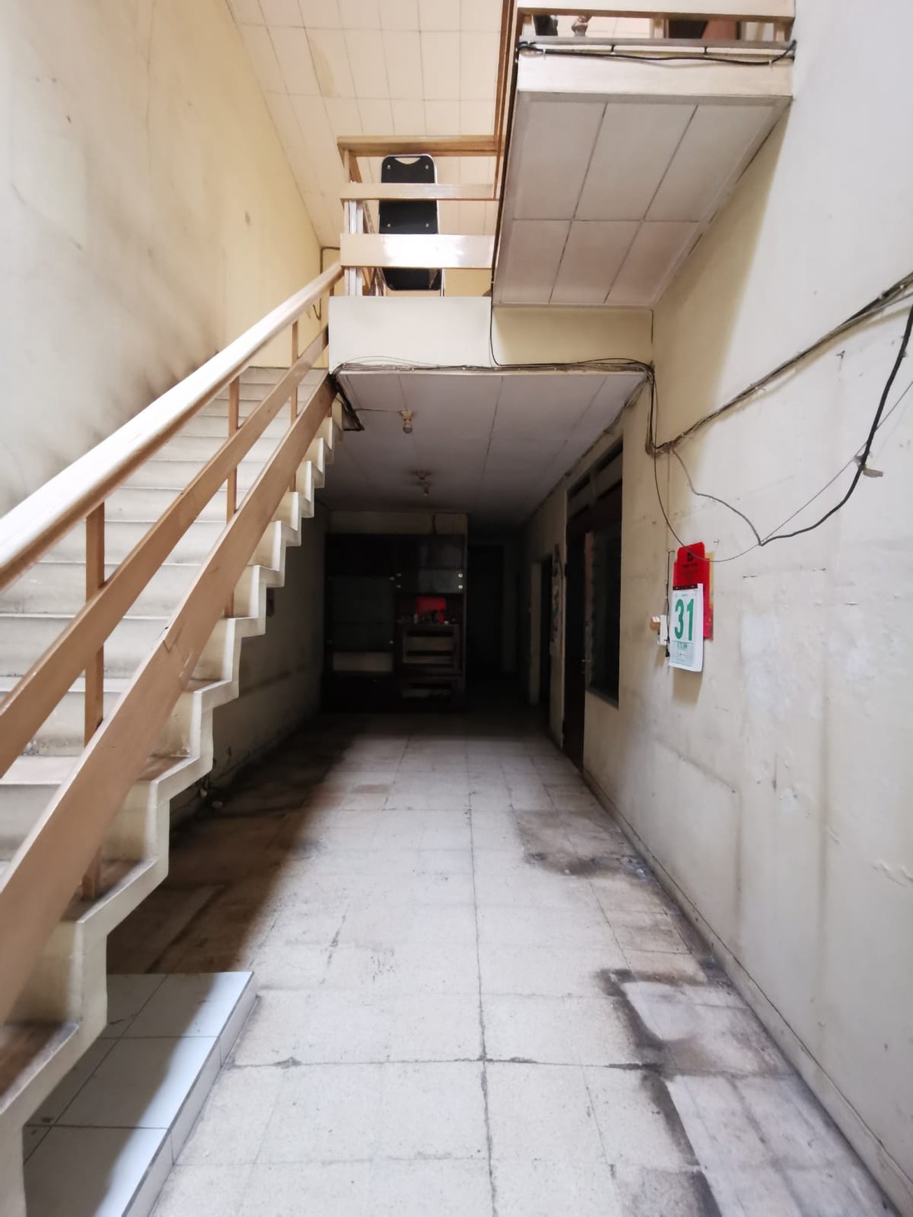 Dijual Rumah Tua HItung Tanah di Krukut Taman Sari
