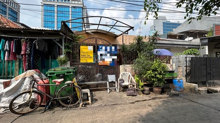 Dijual Rumah Tua HItung Tanah di Krukut Taman Sari