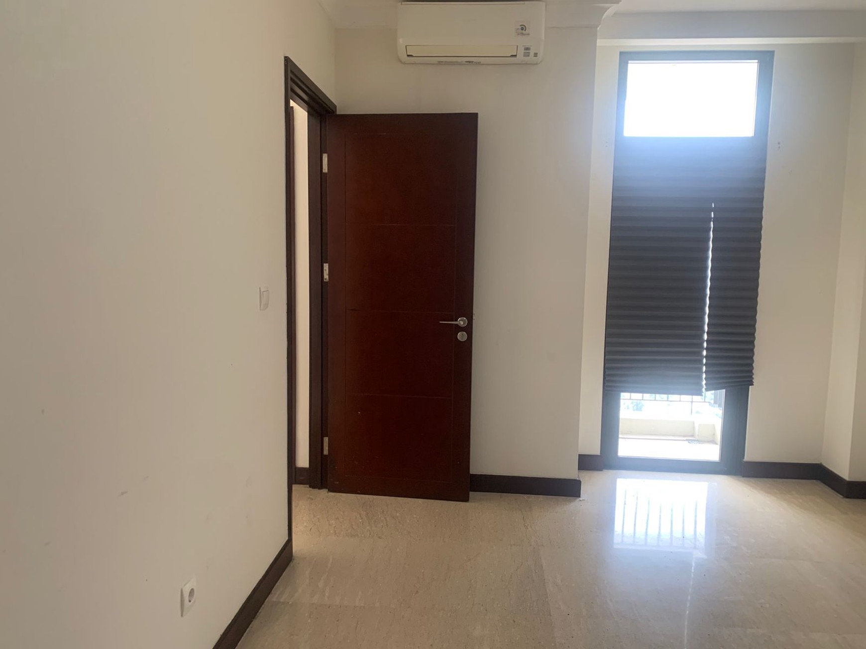 Di Jual Apartemen Permata Hijau Suite