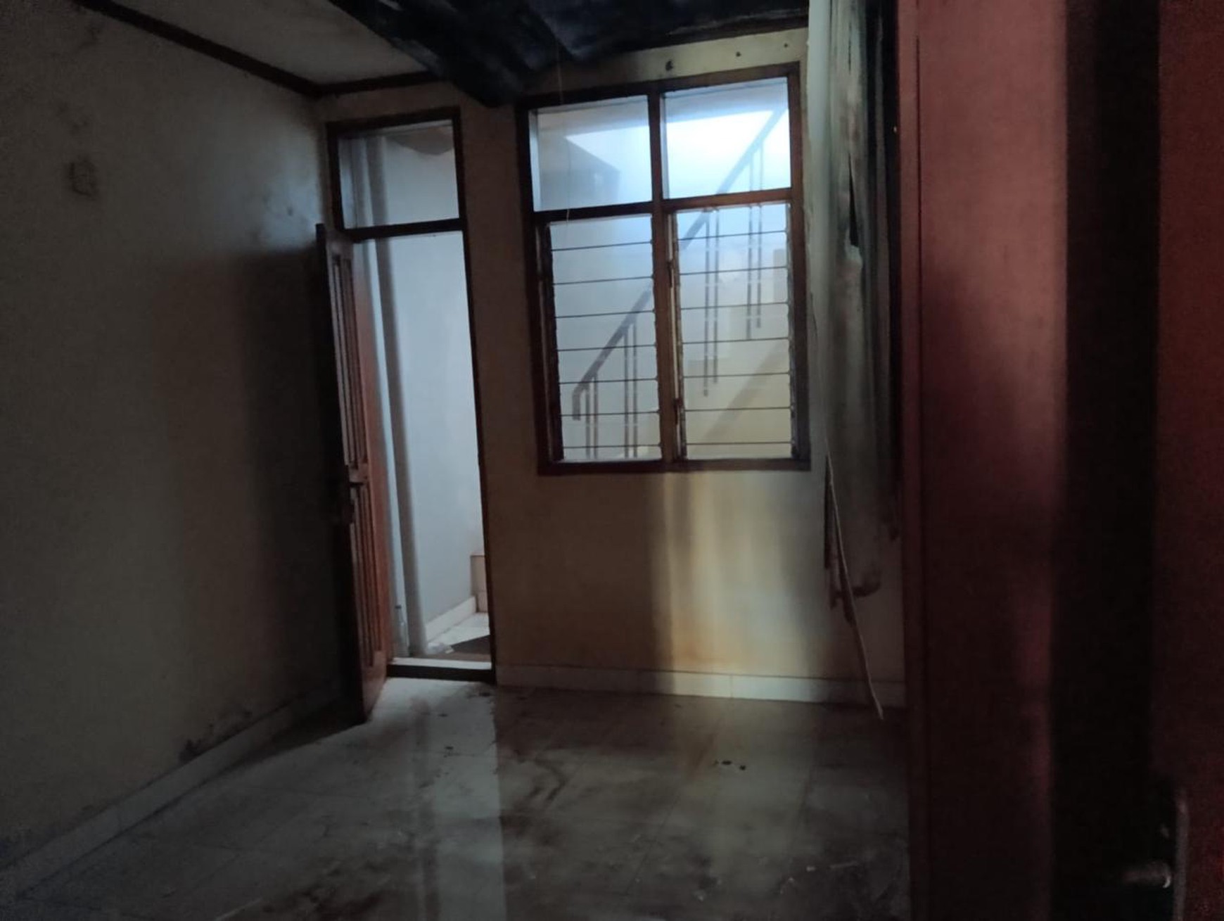 Rumah di Jakarta Selatan 2 Lantai Siap Huni dengan Hunian Nyaman dan Asri sudah SHM