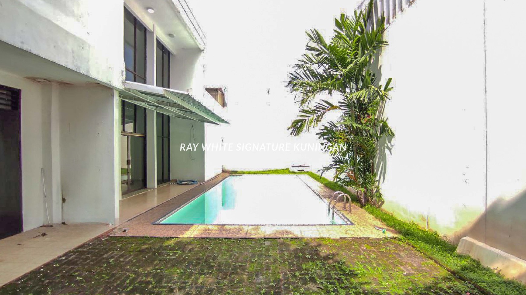 Dijual Rumah Lama 2 Lantai di Kawasan Elite Jl Bangka