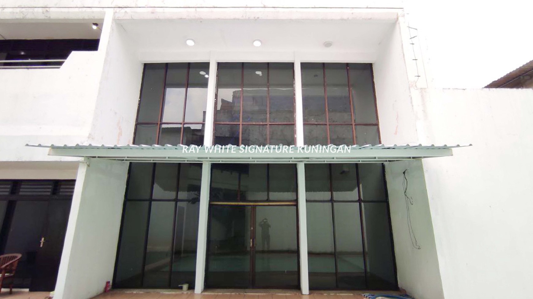 Dijual Rumah Lama 2 Lantai di Kawasan Elite Jl Bangka