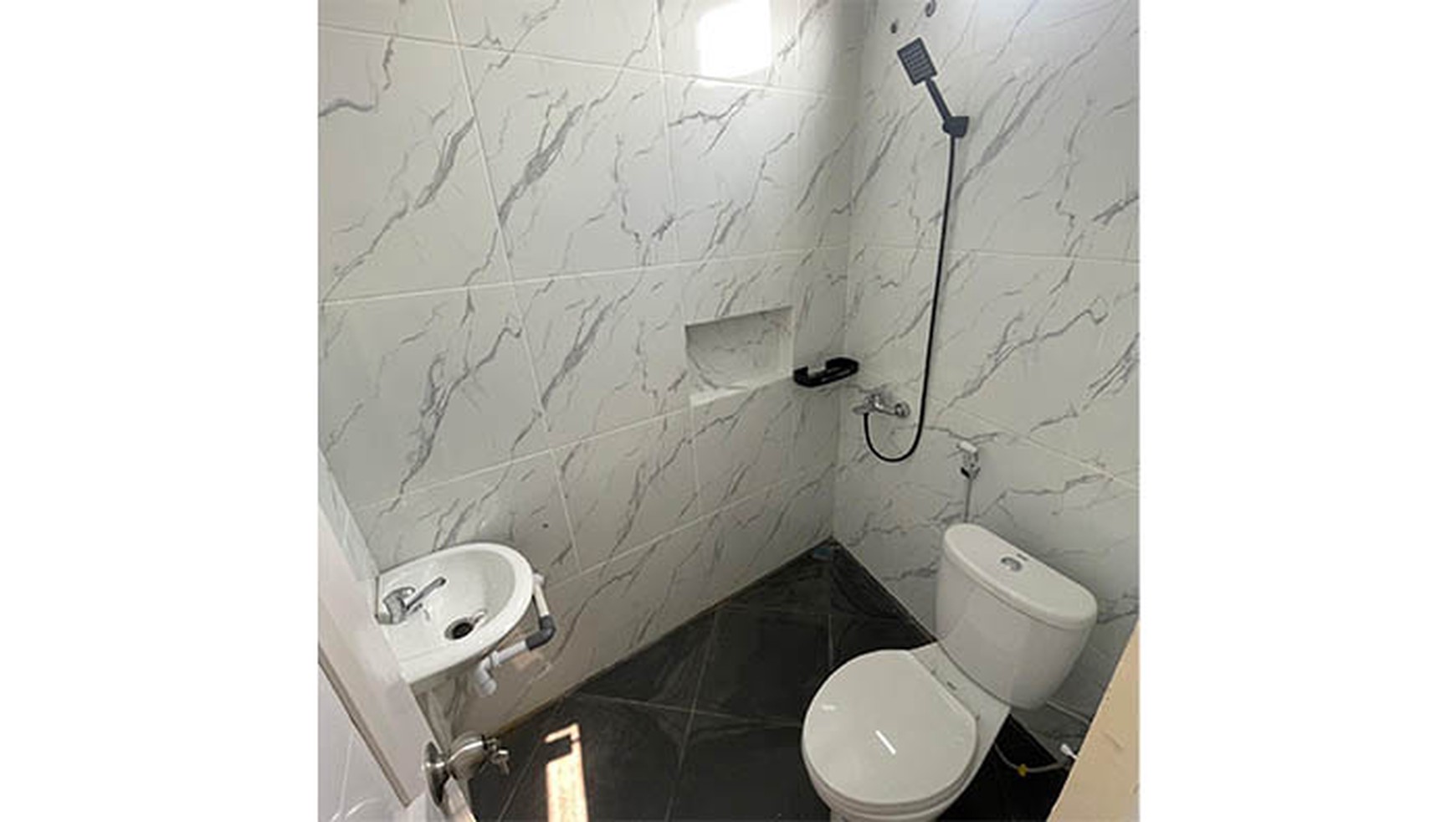 Kost2an 32 Kamar, Jl Sepakat Jaka sampurna, Bekasi