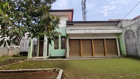 Rumah di lingkungan yang tenang dekat Kahfi 1 Ciganjur Jagakarsa Jakarta Selatan