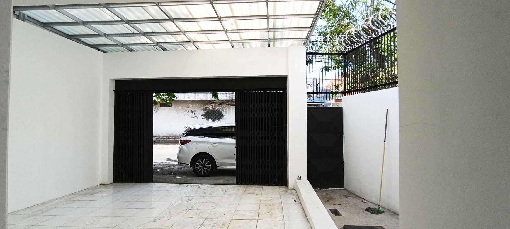 Kantor di Jl. Ahmad Jais Surabaya, Lokasi Strategis Pusat Kota, Cocok untuk Kantor / Gudang