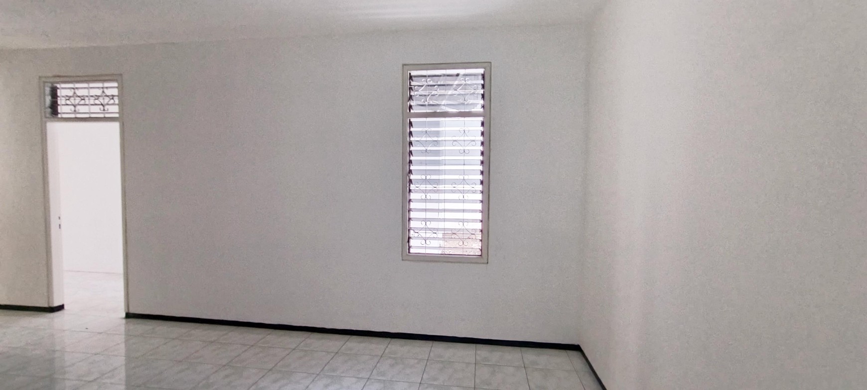 Kantor di Jl. Ahmad Jais Surabaya, Lokasi Strategis Pusat Kota, Cocok untuk Kantor / Gudang