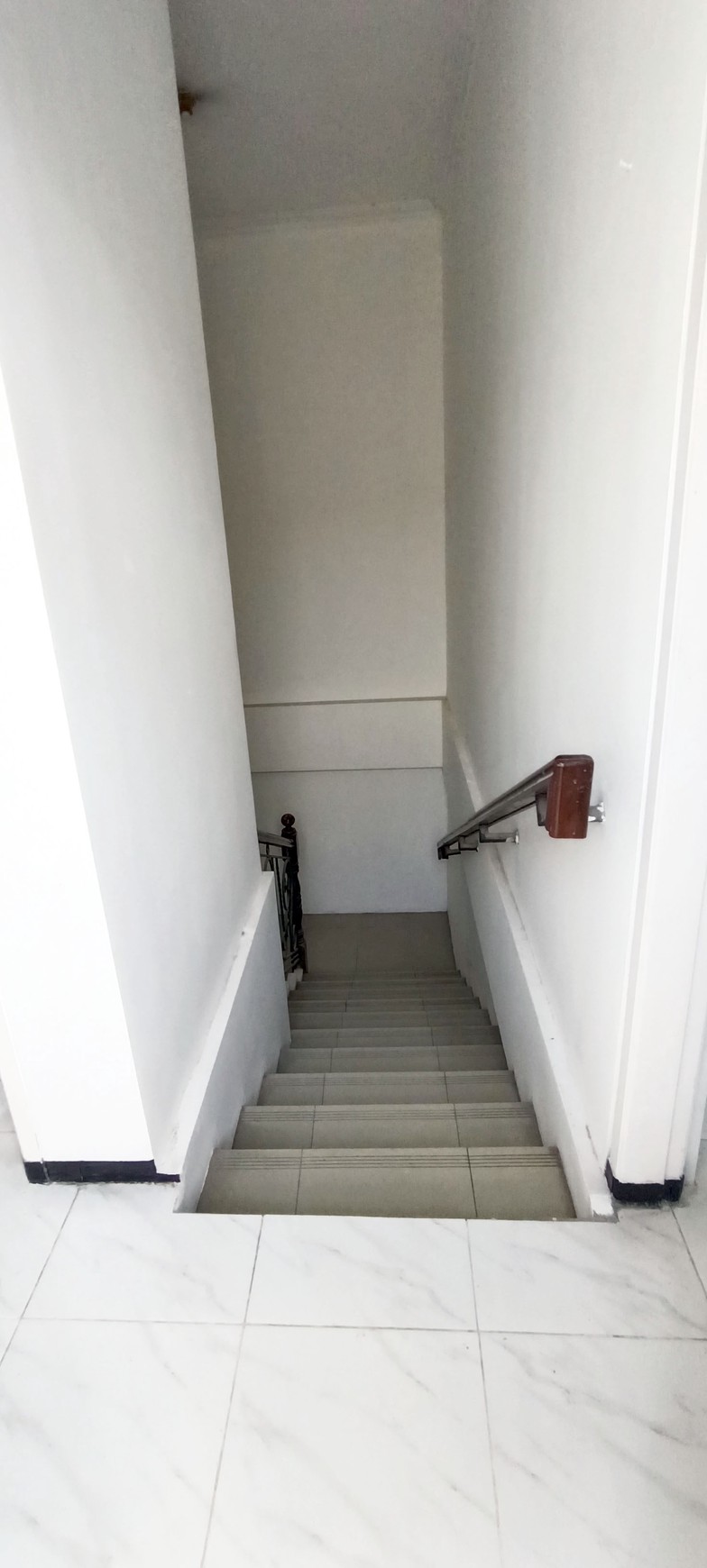 Kantor di Jl. Ahmad Jais Surabaya, Lokasi Strategis Pusat Kota, Cocok untuk Kantor / Gudang