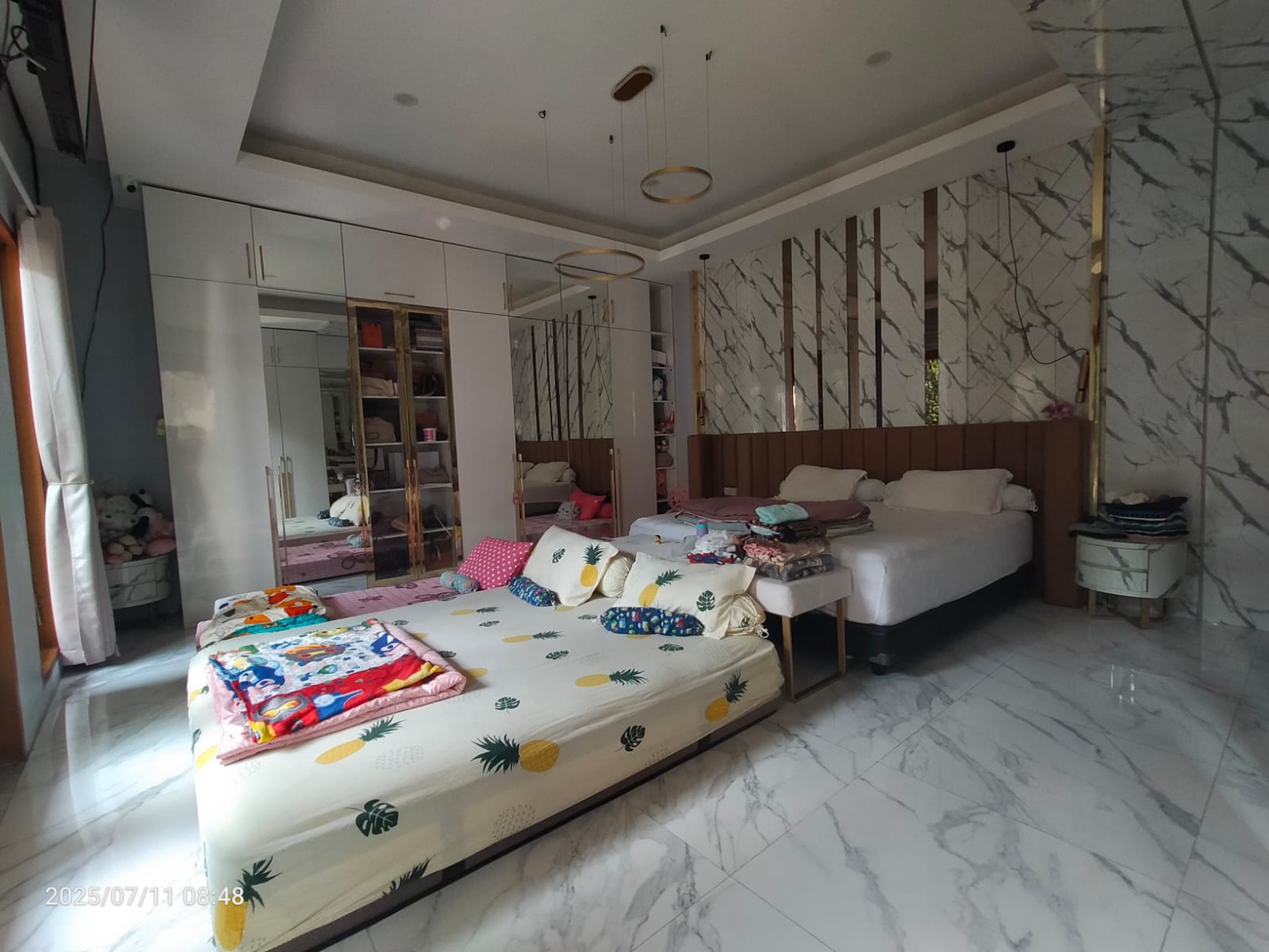 Dijual Rumah Lux di Tengah Kota Bandung, Srimahi