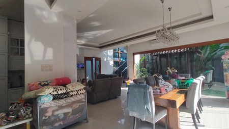 Dijual Rumah Lux di Tengah Kota Bandung, Srimahi