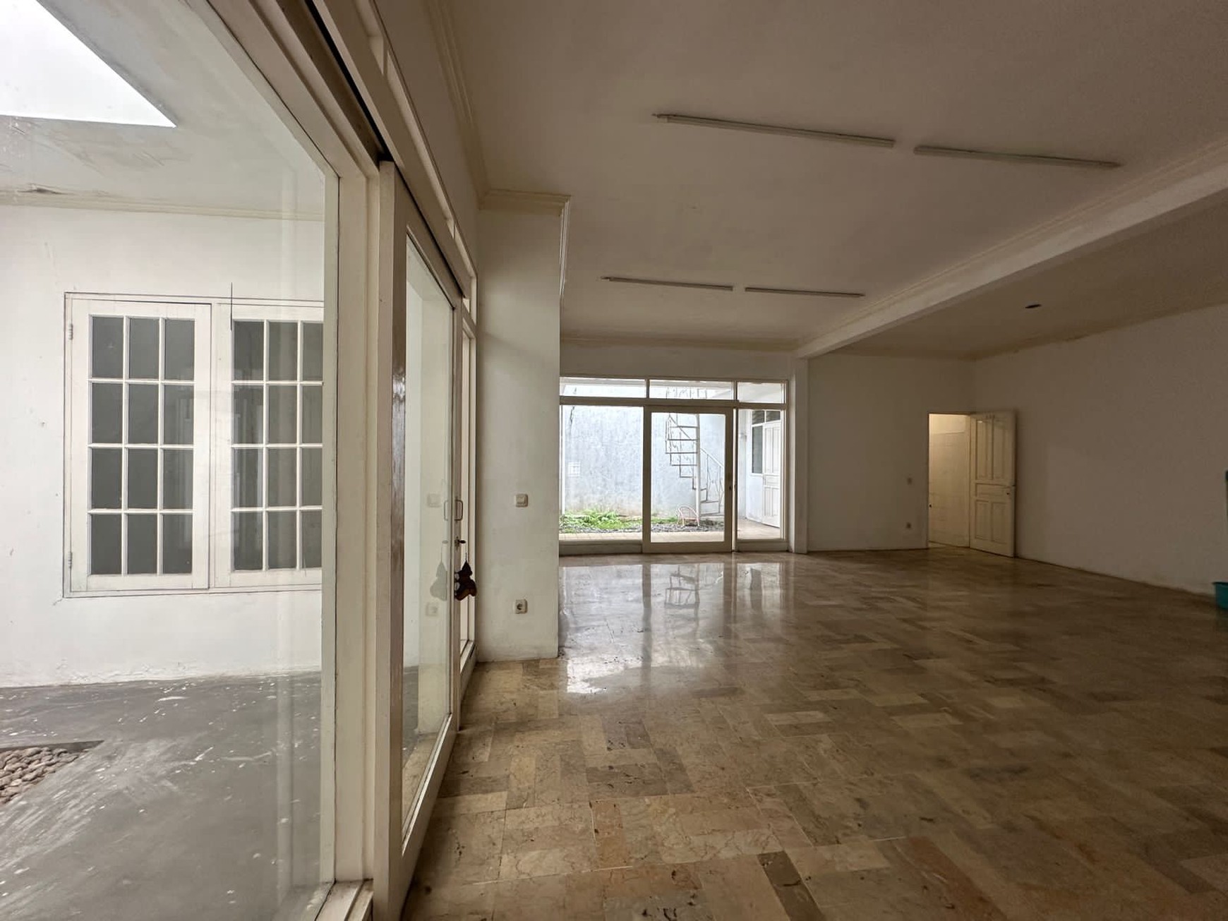 Dijual Rumah Jl. Niaga Hijau Pondok Indah