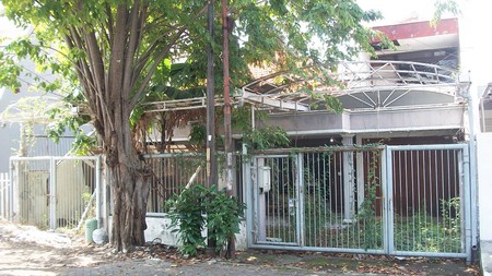 Rumah di Manyar Tirtomoyo Surabaya Timur, SHM, Hadap Barat
