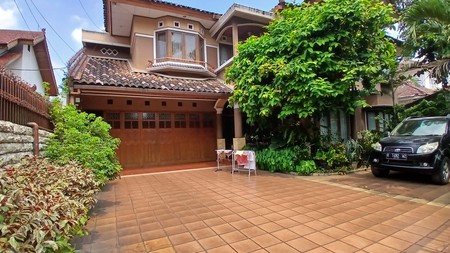 Dijual rumah di taman cilandak 2 tingkat di dalam komplek ,jalan kaki ke MRT Fatmawati