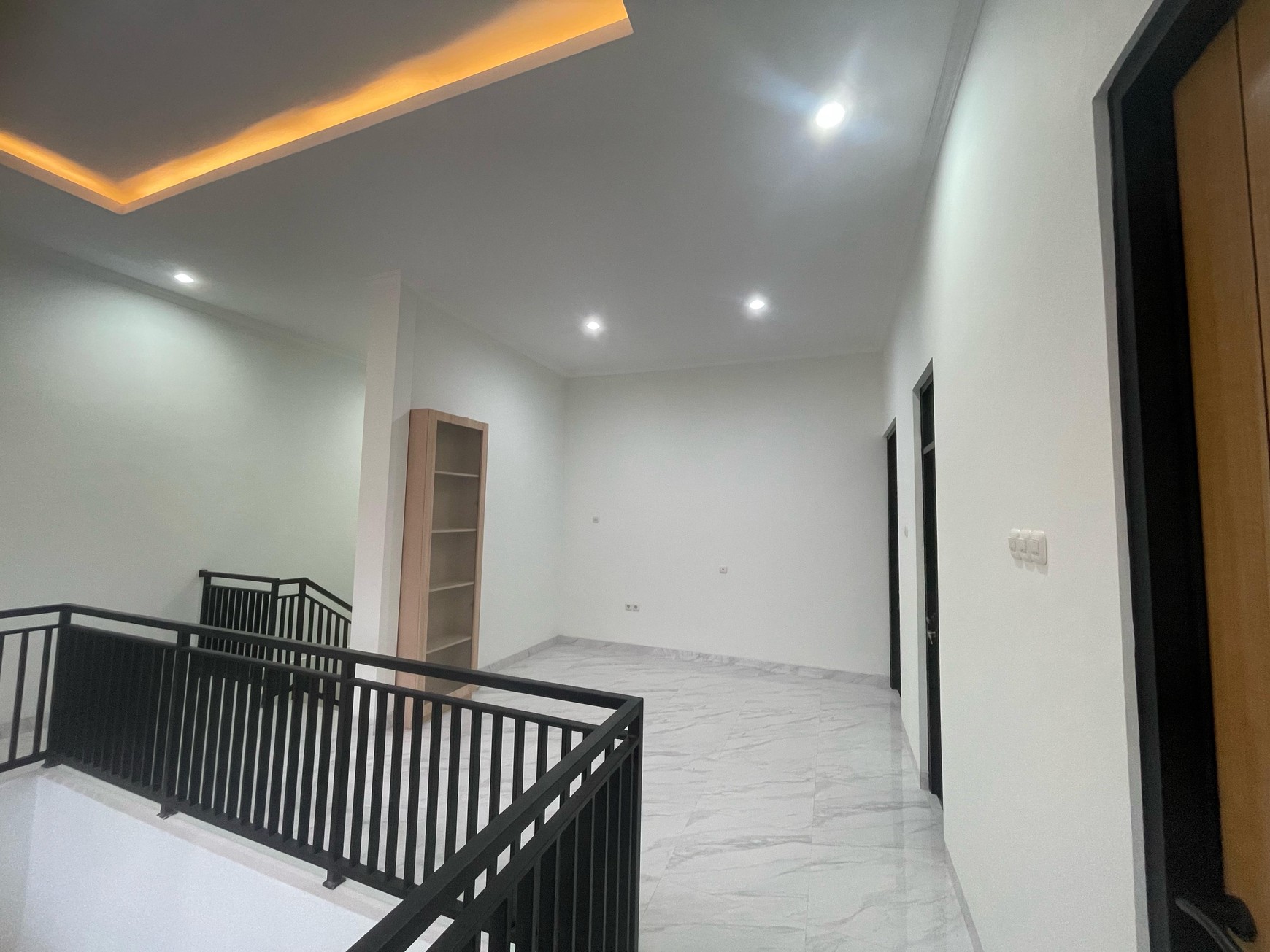 Rumah Bagus Siap Huni Perum Housing Molek Jatiwaringin Pondok Gede