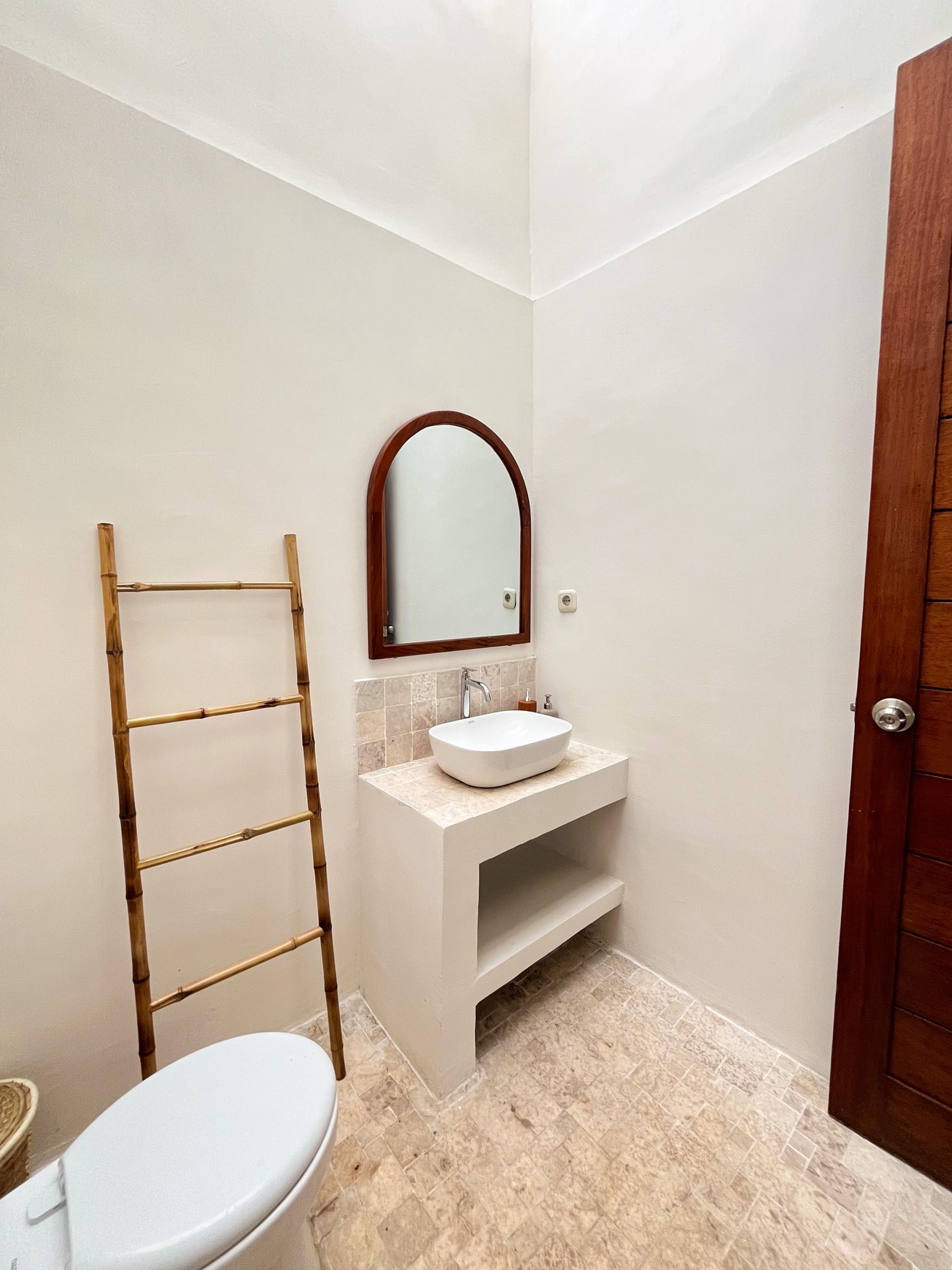 5 bedroom villa in Berawa,Canggu