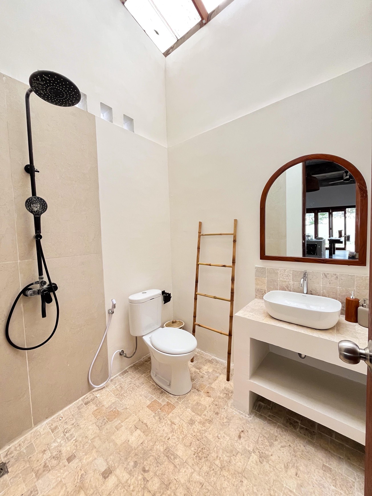 5 bedroom villa in Berawa,Canggu