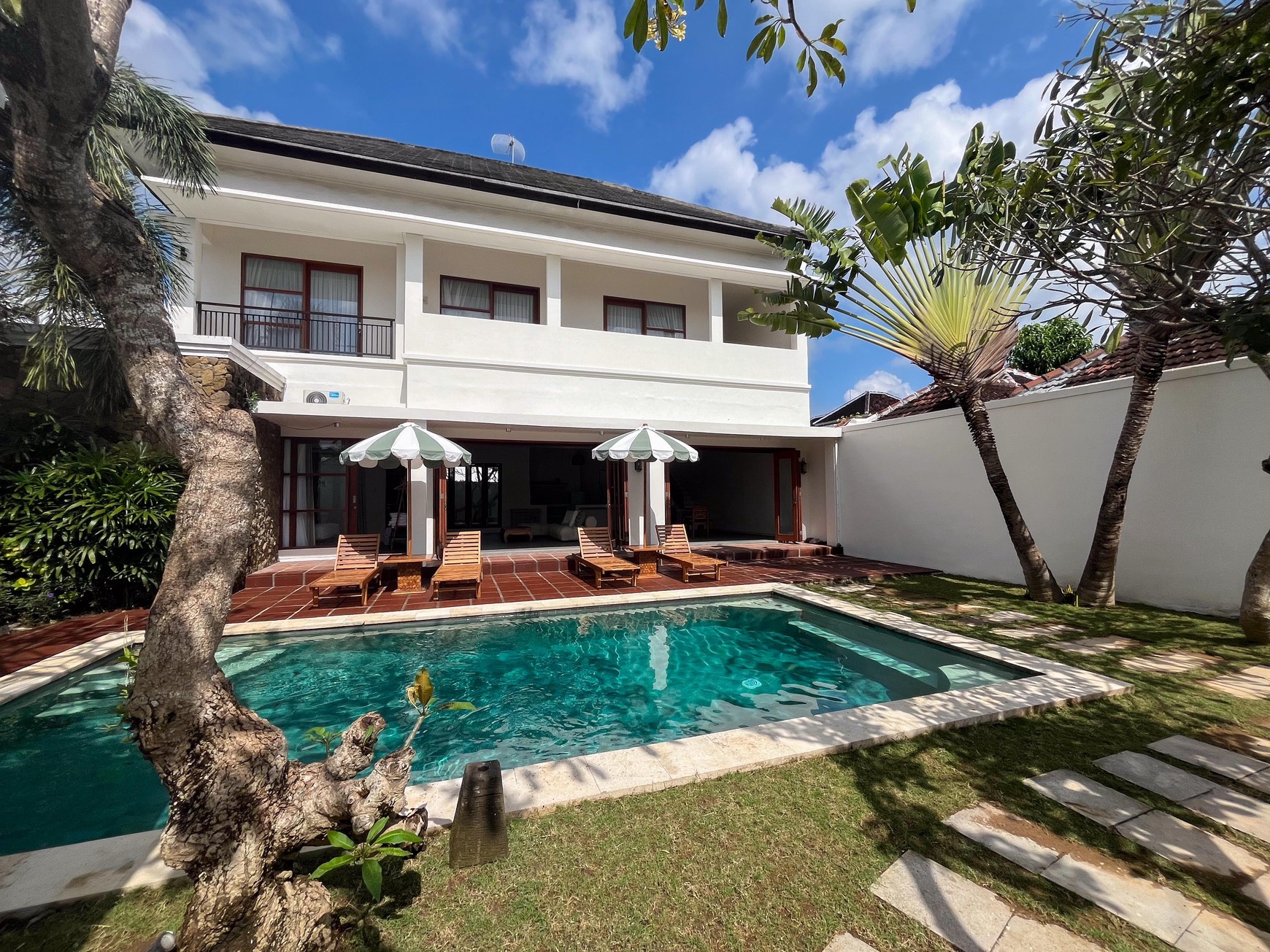 5 bedroom villa in Berawa,Canggu
