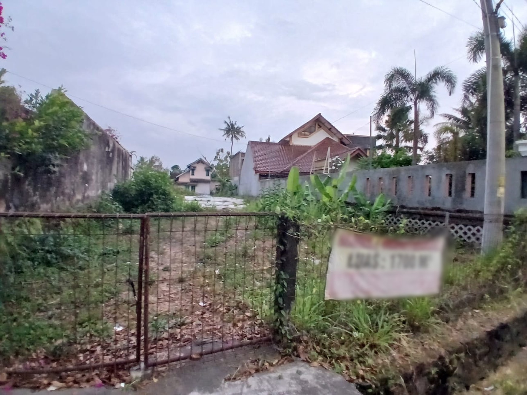 Tanah 1703 Meter Cocok Untuk Kost Lokasi Jalan Plosokuning Minomartani Ngaglik Sleman