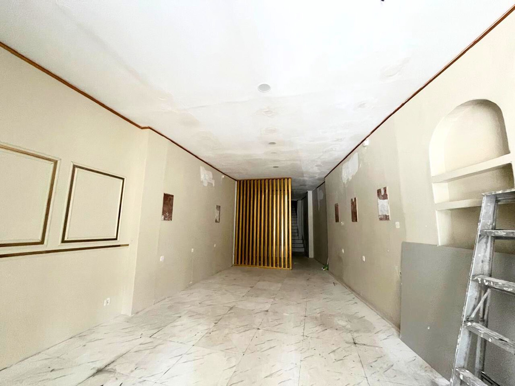 Ruko Komersial 4 Lantai Lokasi di Tebet Timur Dalam