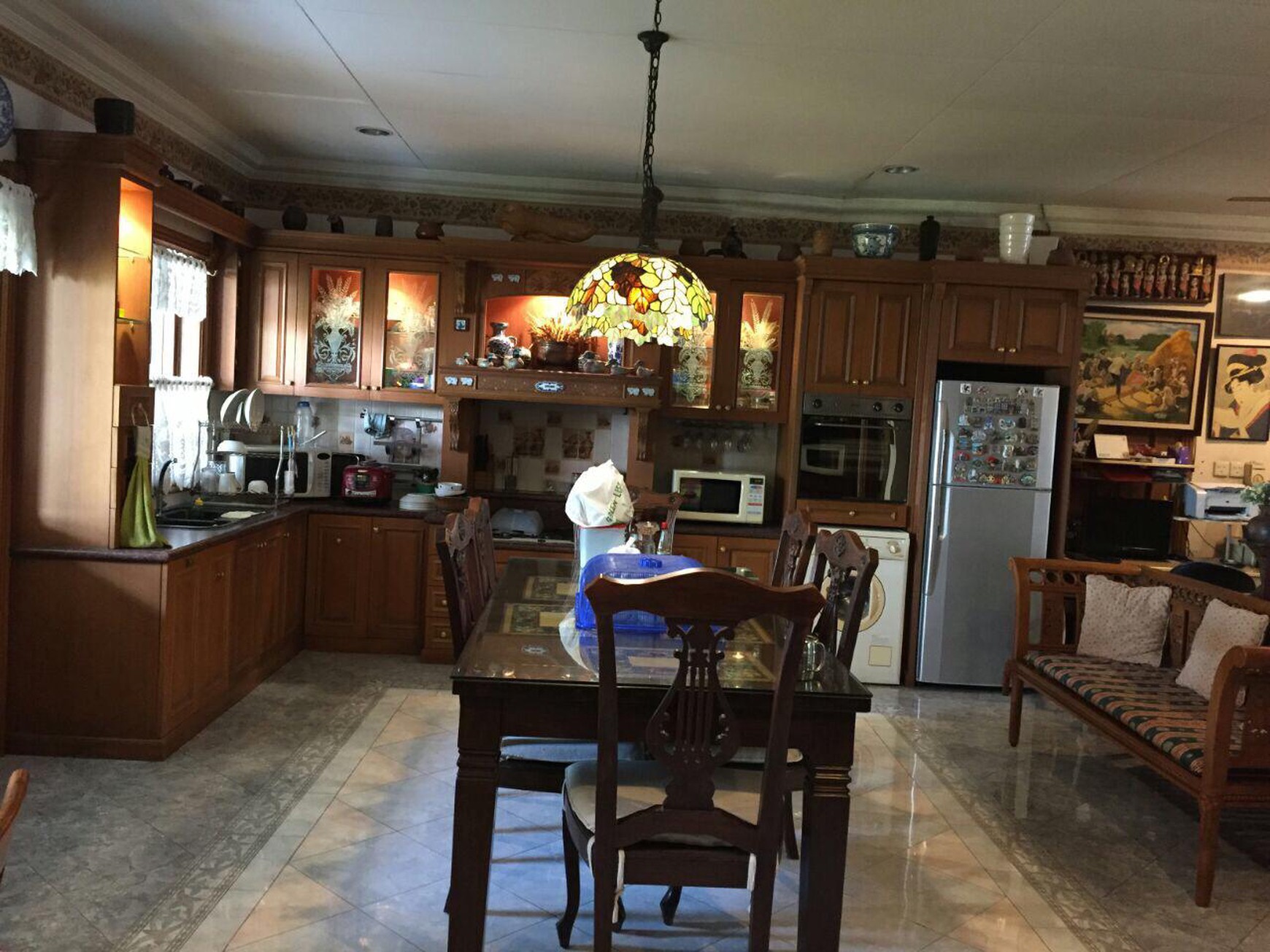 Rumah bagus terawat di Jakarta Selatan, dekat dg sekolah BM , RS Pd indah , pertok , stasiun MRT cipete /fatmawati/lebak bulus