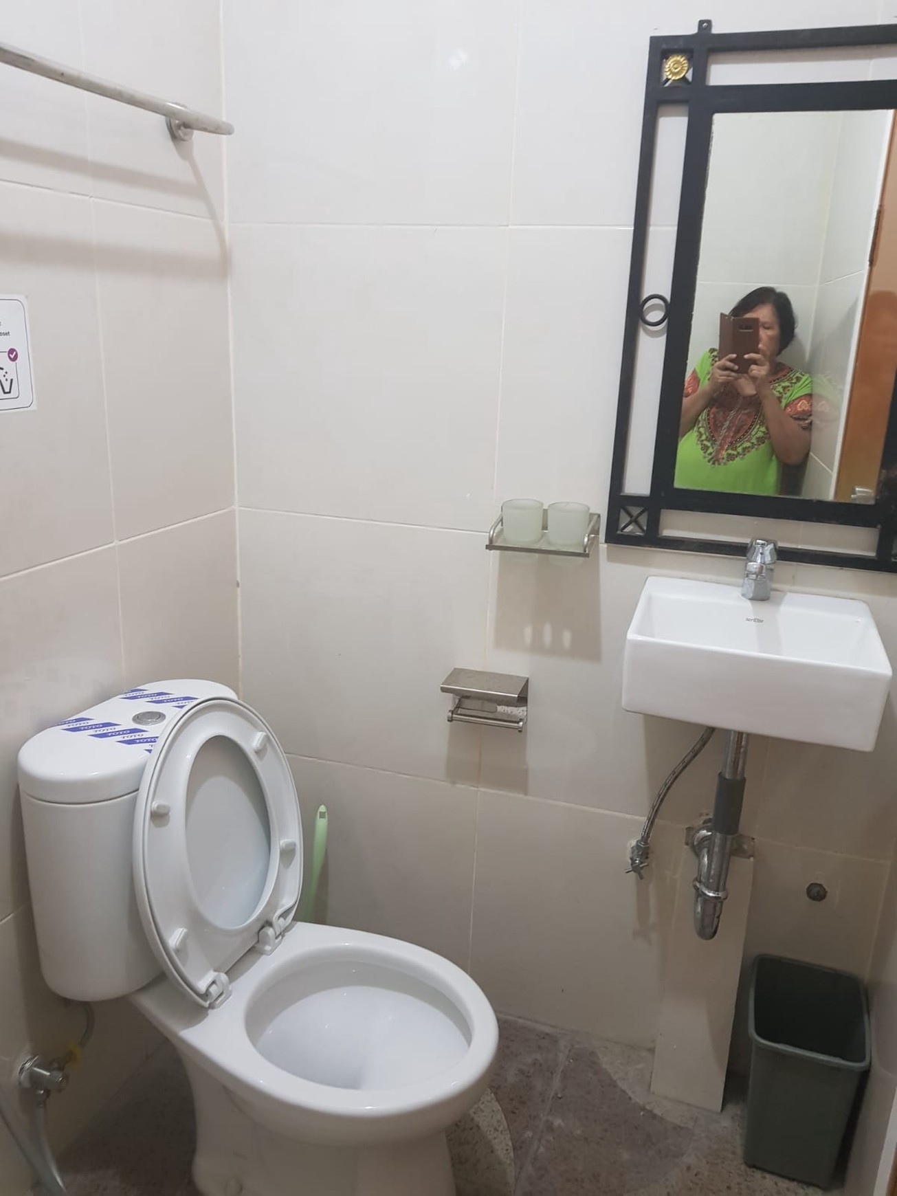 Rumah bagus terawat di Jakarta Selatan, dekat dg sekolah BM , RS Pd indah , pertok , stasiun MRT cipete /fatmawati/lebak bulus