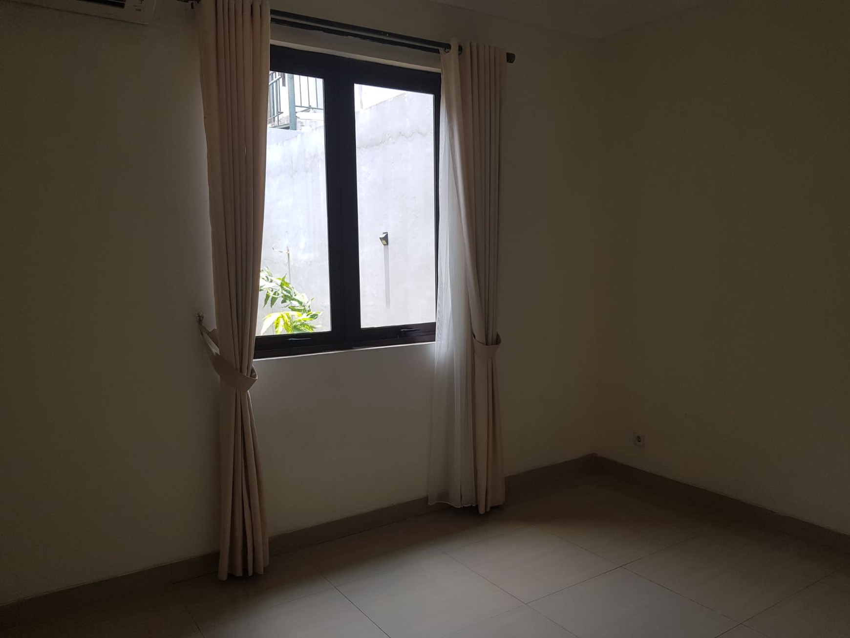 Dijual Rumah cantik di lokasi strategis Di The Icon Cluster Ritzone