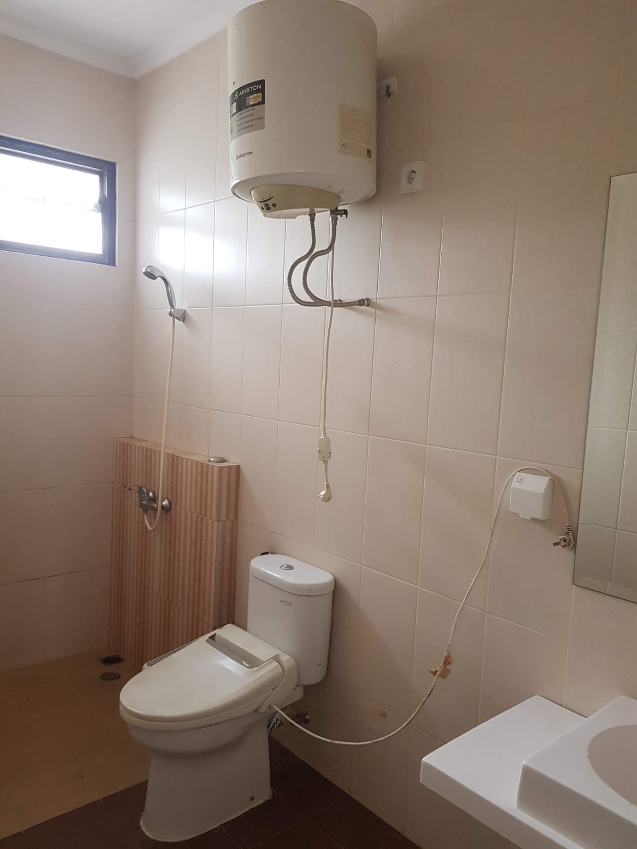 Dijual Rumah cantik di lokasi strategis Di The Icon Cluster Ritzone