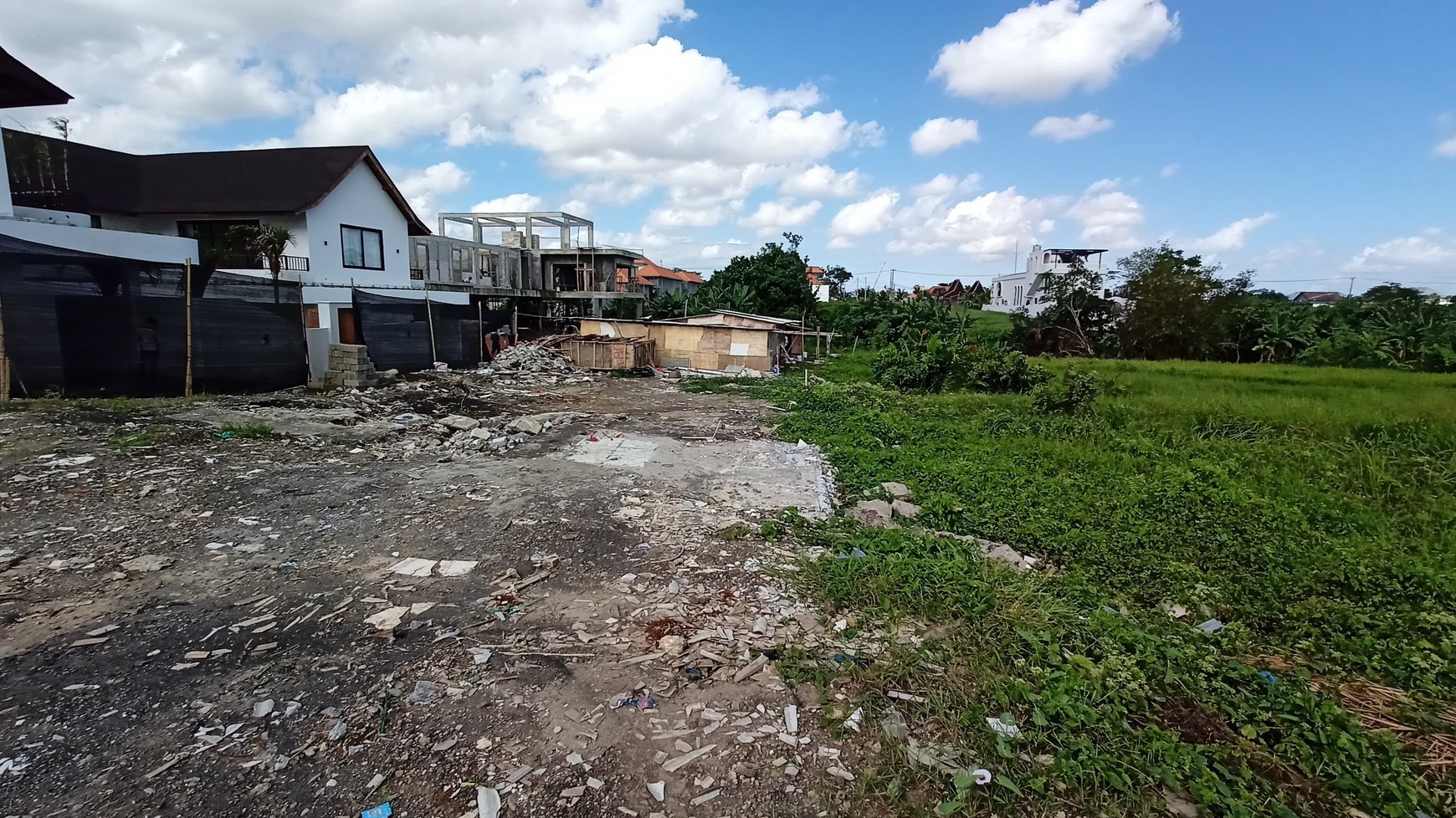 Freehold - Rare 1,300 sqm Walking Distance to the Beach Tourism-Zoned Land in Seseh, Bali