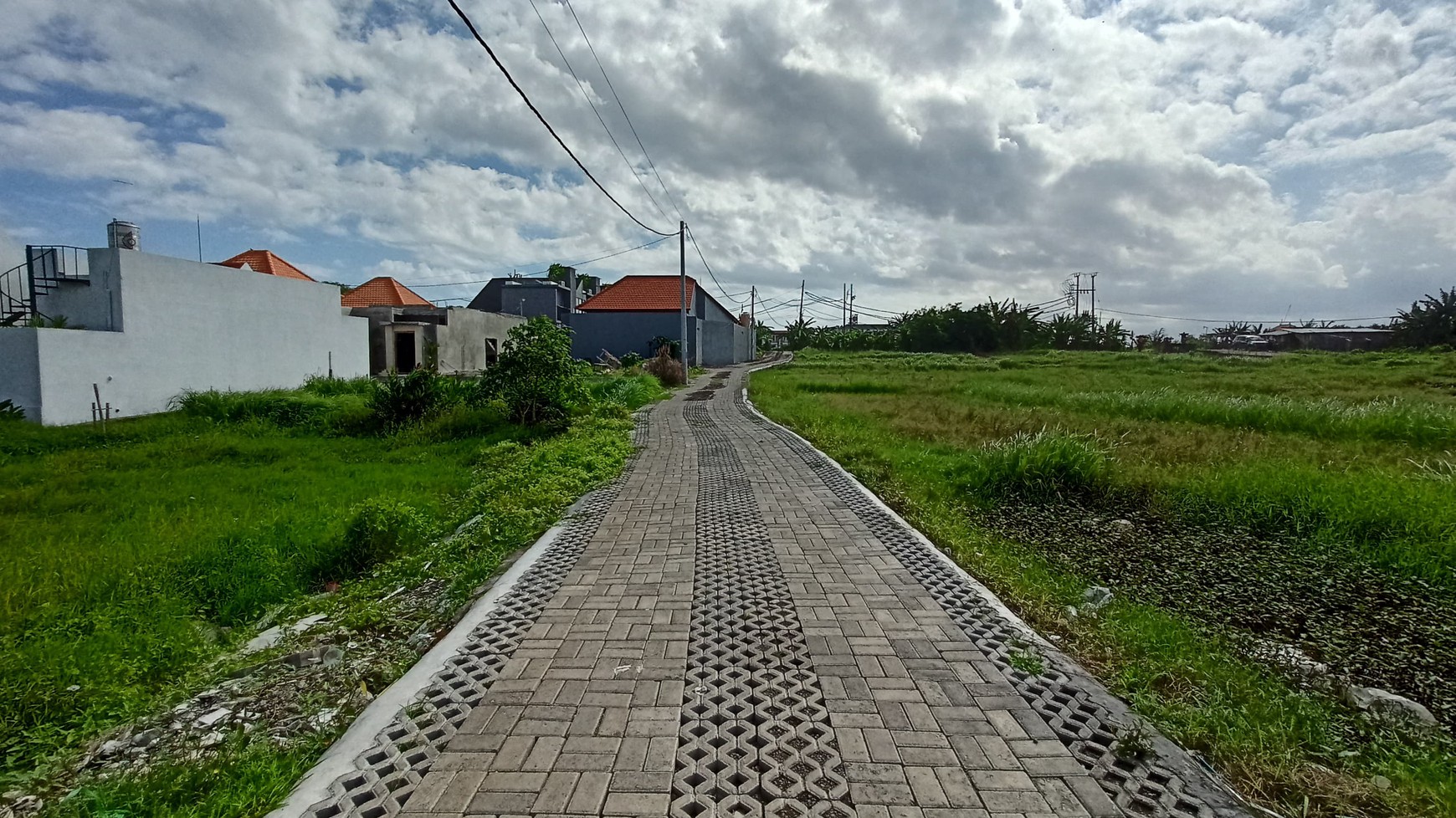 Freehold - Rare 1,300 sqm Walking Distance to the Beach Tourism-Zoned Land in Seseh, Bali